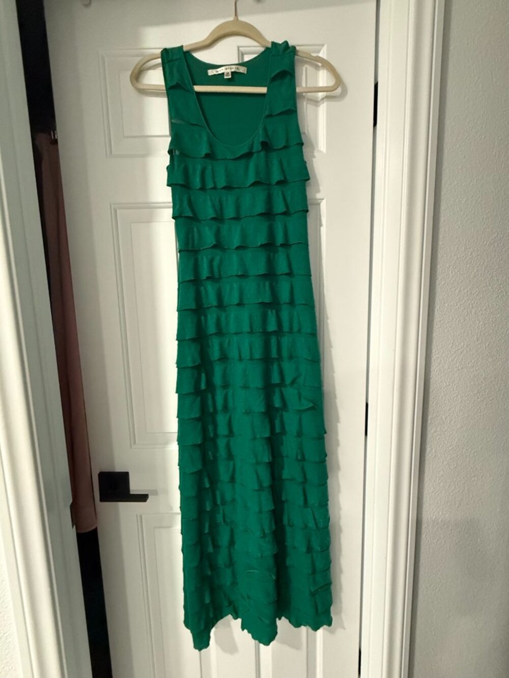 Max Studio XS Emerald Green Tiered Ruffle Maxi Dress Sleeveless Stretch Knit
